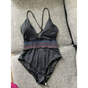 Bar III NWT Black w Multicolor Detail Smocking Solids Swimsuit, US L Large